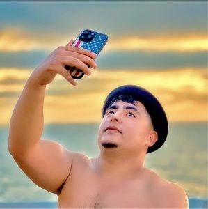 Meet your Posher, Arash